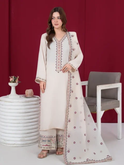 Bareen | Off-White Raw Silk Kurta Set