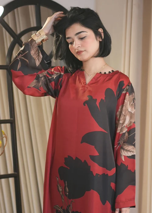 Bareen | Red Satin Silk Kaftan - Image 2