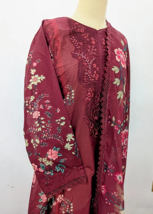 Maria B | Maroon Lawn Kurta Set - Image 3