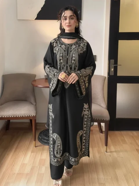 Murshad G | Elegant Black Linen Chambray 3 Piece Embroidered Long Kurta Set