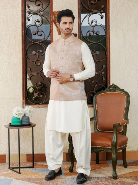Muraqsh Peach Pink Waistcoat | Elegant Banarasi Jamawar